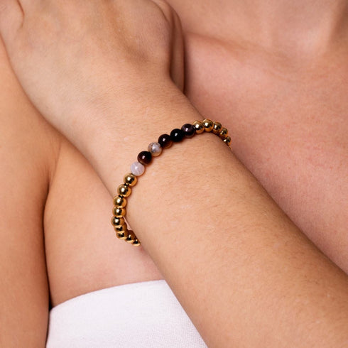Zufriedenheit | 18 Karat Gold | Grauer Linienachat | Edelstein-Ausdrucksarmband